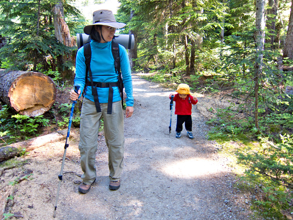 Setting out on the Joffre Lakes trail.